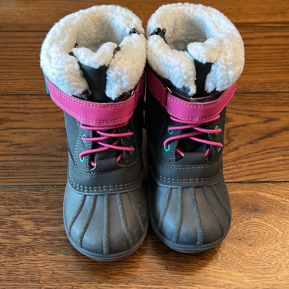 Snow Boots 💕❄️☃️ - Picture 2 of 6